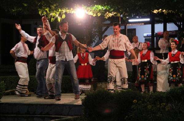 dance-sing